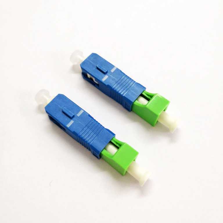 Mode Tunggal Adaptor LC/APC Betina ke SC/UPC Jantan