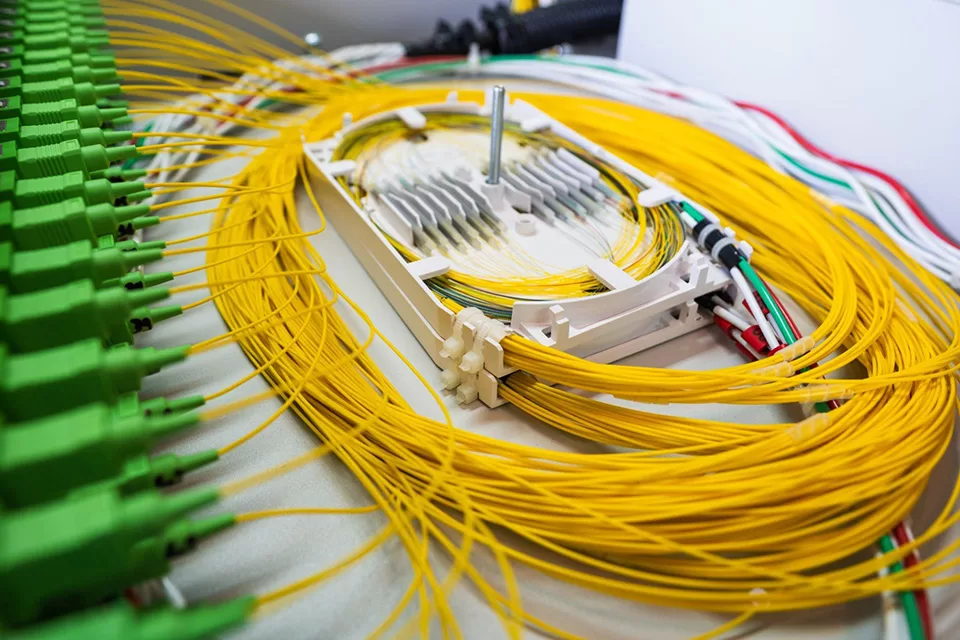 How to Wholesale Fiber Optic Distribution Boxes from China?